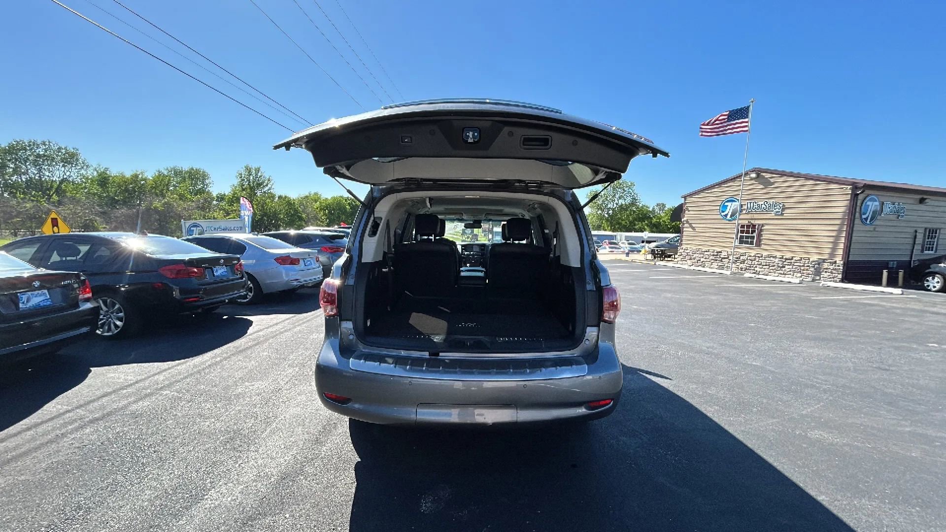 Used 2015 INFINITI QX80 4WD w/ Theater Package image 23