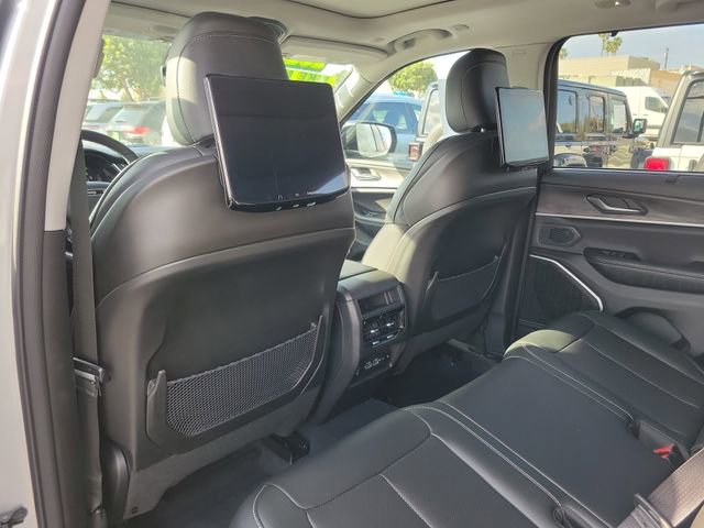 Used 2023 Jeep Grand Cherokee 4WD 4xe w/ Luxury Tech Group II image 13