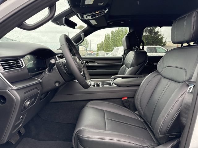 New 2026 Jeep Grand Wagoneer L Summit AWD/4WD image 17