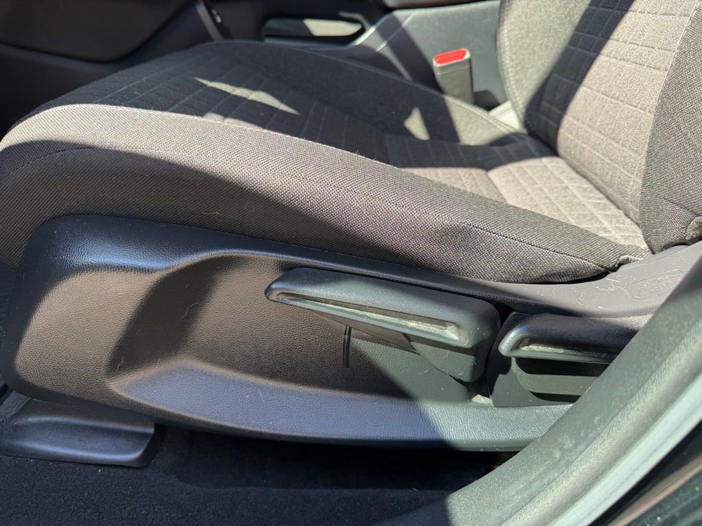 Certified 2023 Honda HR-V LX image 16