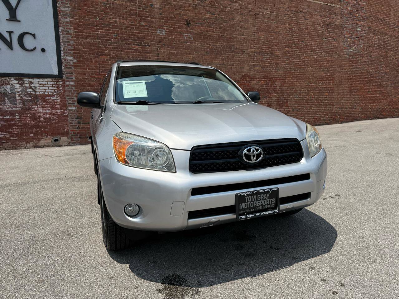 Used 2006 Toyota RAV4 4WD image 2
