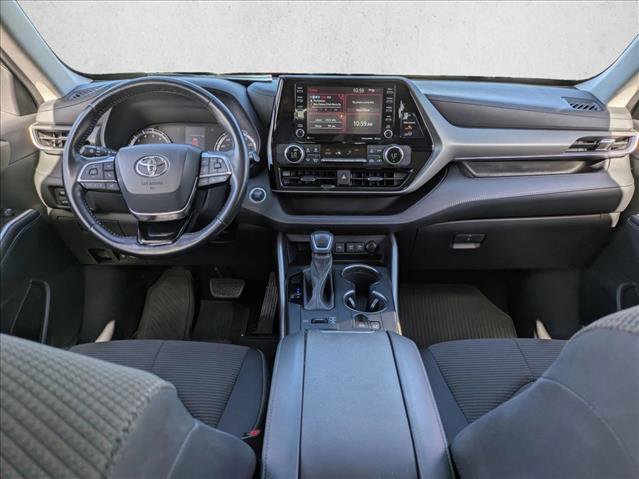 Certified 2021 Toyota Highlander LE image 16