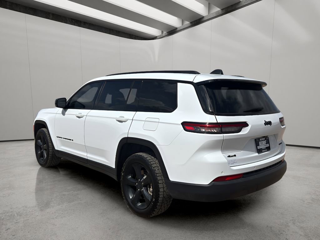 Used 2024 Jeep Grand Cherokee L Limited w/ Black Appearance Package image 3