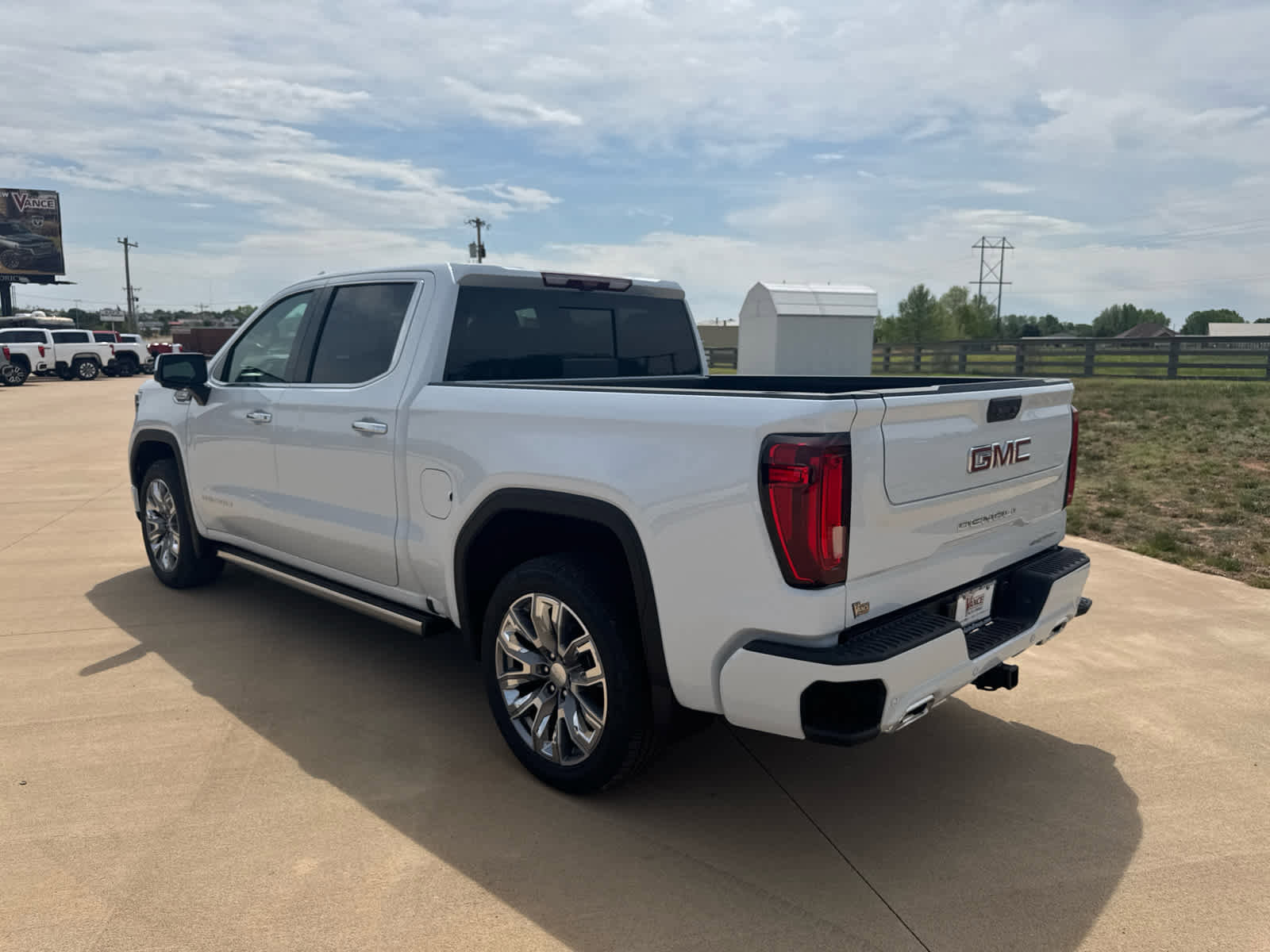 New 2026 GMC Sierra 1500 Denali AWD/4WD image 4