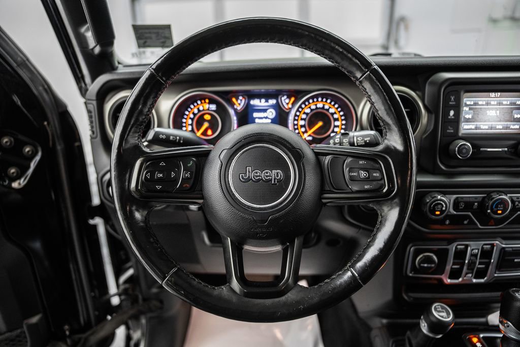 Used 2018 Jeep Wrangler Unlimited Sport S image 32