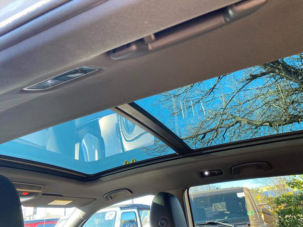 Certified 2023 Volkswagen Atlas Cross Sport SE w/ Panoramic Sunroof Package image 21