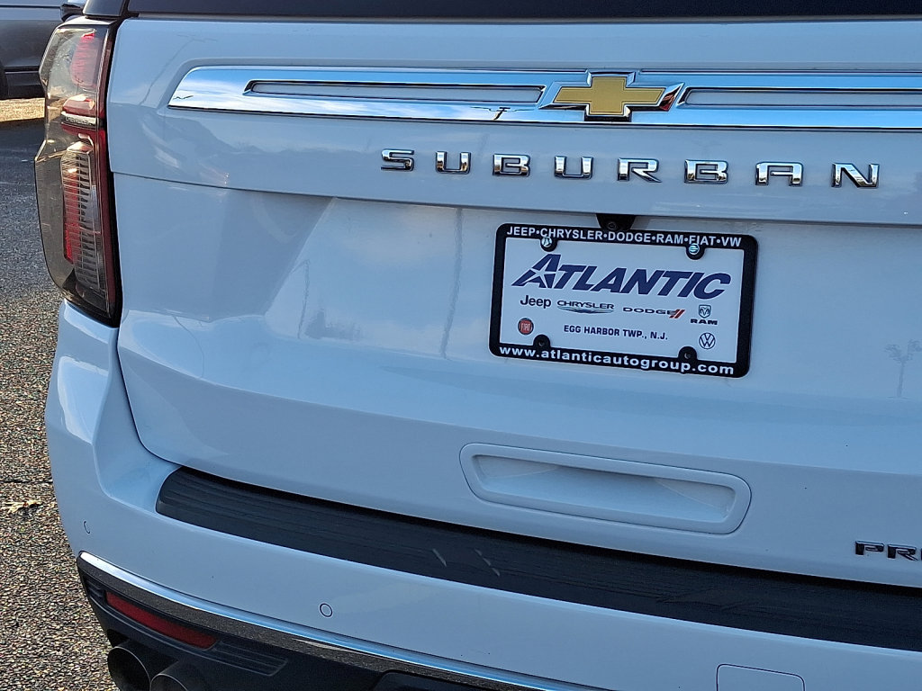 Used 2023 Chevrolet Suburban Premier image 17