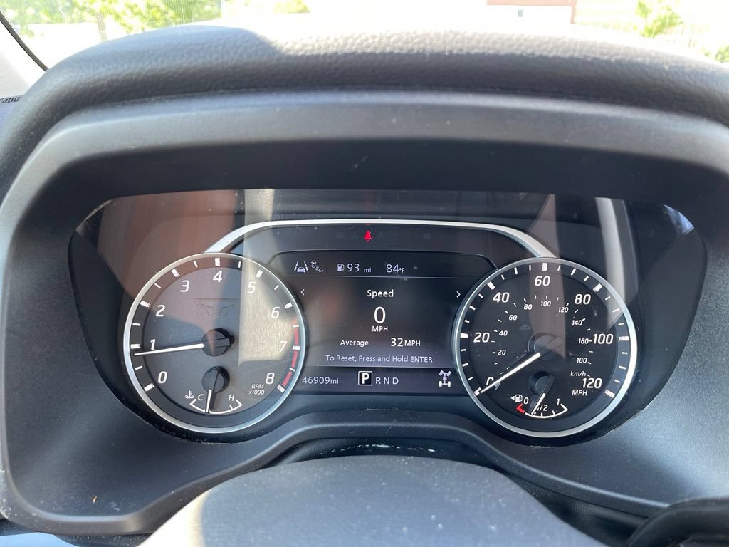Used 2024 Nissan Titan SV w/ SV Convenience Package AWD/4WD image 8