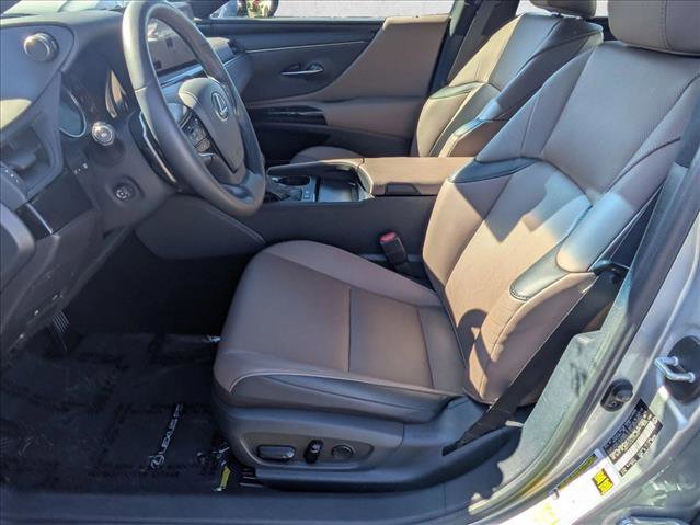 Used 2023 Lexus ES 300h w/ Premium Package image 14