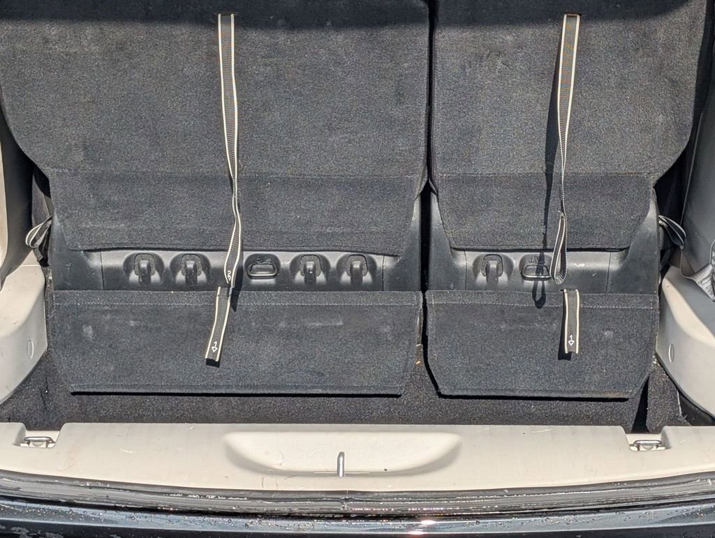 Used 2023 Chrysler Pacifica Touring-L image 18