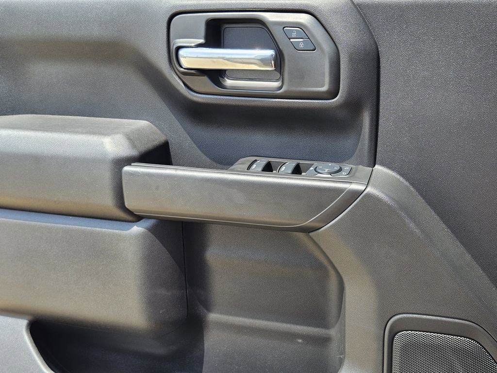 Used 2025 Chevrolet Silverado 1500 Custom Trail Boss w/ LPO, Dark Essentials Package AWD/4WD image 28