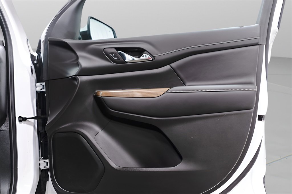 Used 2023 GMC Acadia SLE w/ Driver Convenience Package image 37