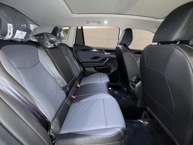 New 2026 Volkswagen Tiguan SE image 17