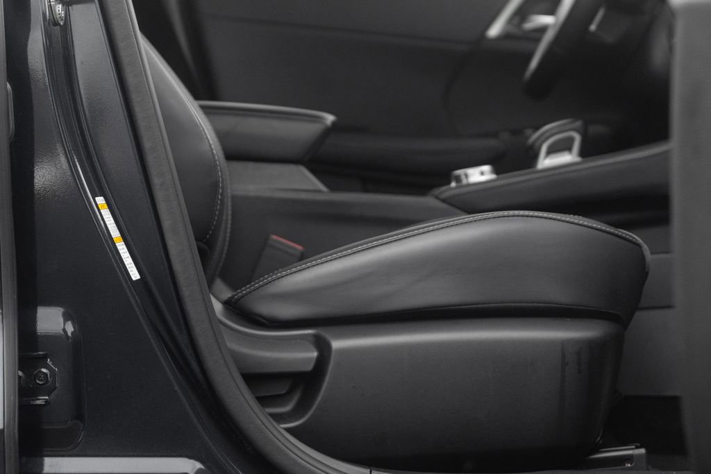 Used 2024 Mitsubishi Outlander SE Black Edition image 51