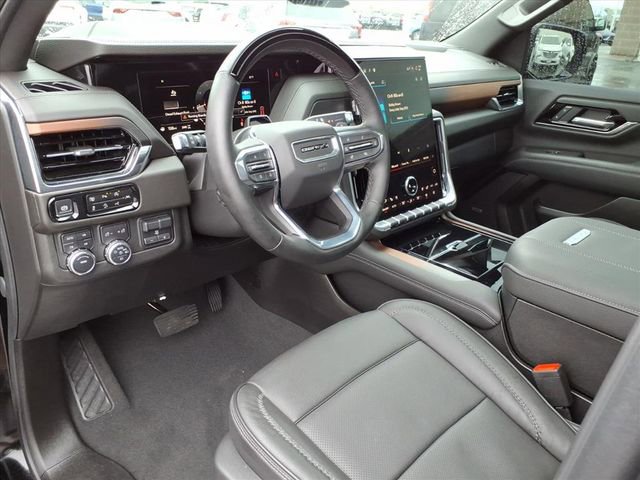 Used 2025 GMC Yukon XL Denali w/ Denali Reserve Package AWD/4WD image 6