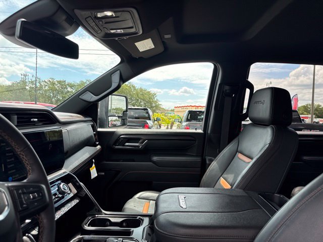 Used 2025 GMC Sierra 2500 AT4 AWD/4WD image 27