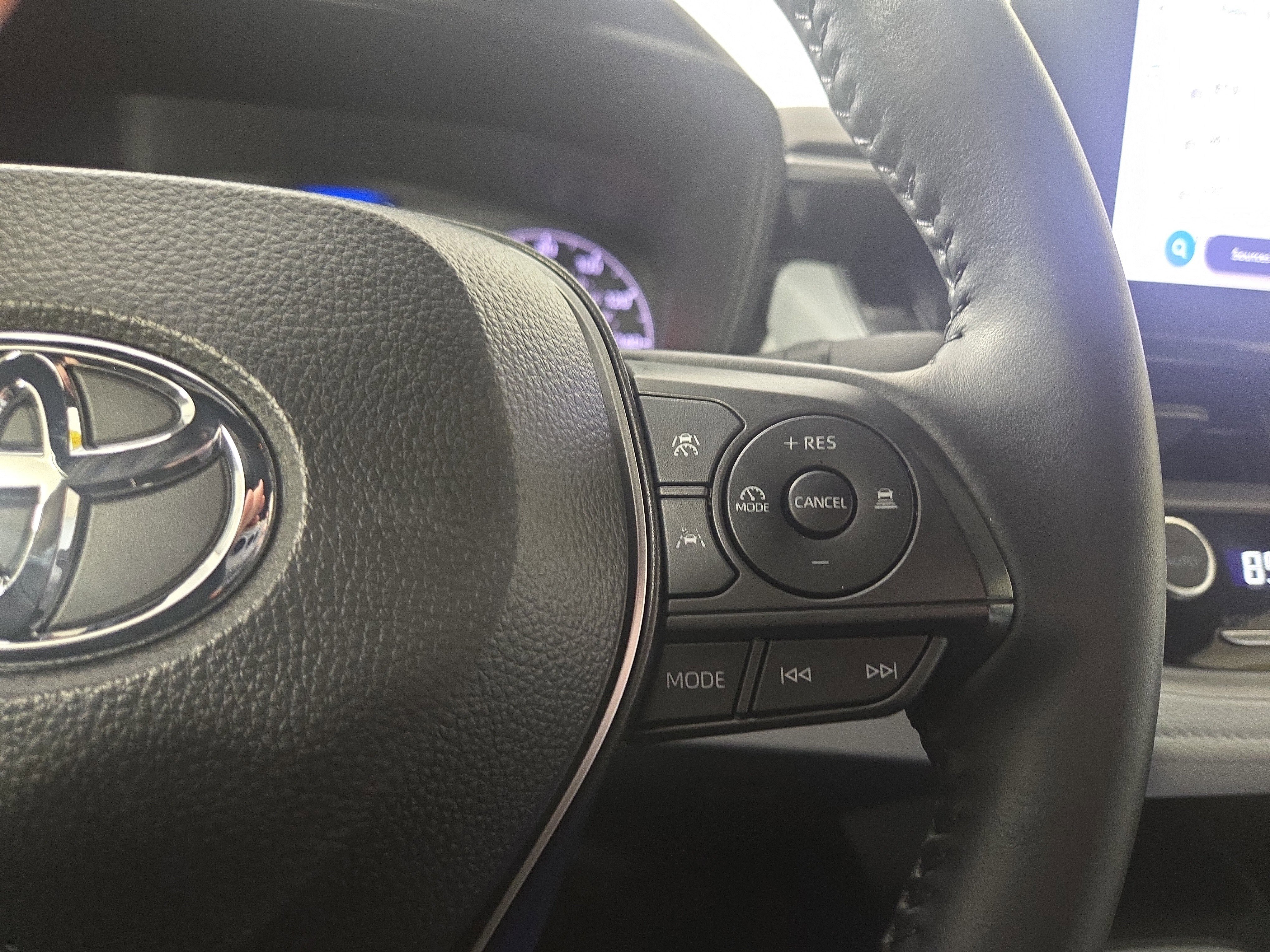 Used 2024 Toyota Corolla SE image 16