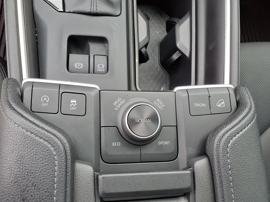 Used 2026 Toyota Grand Highlander AWD image 23