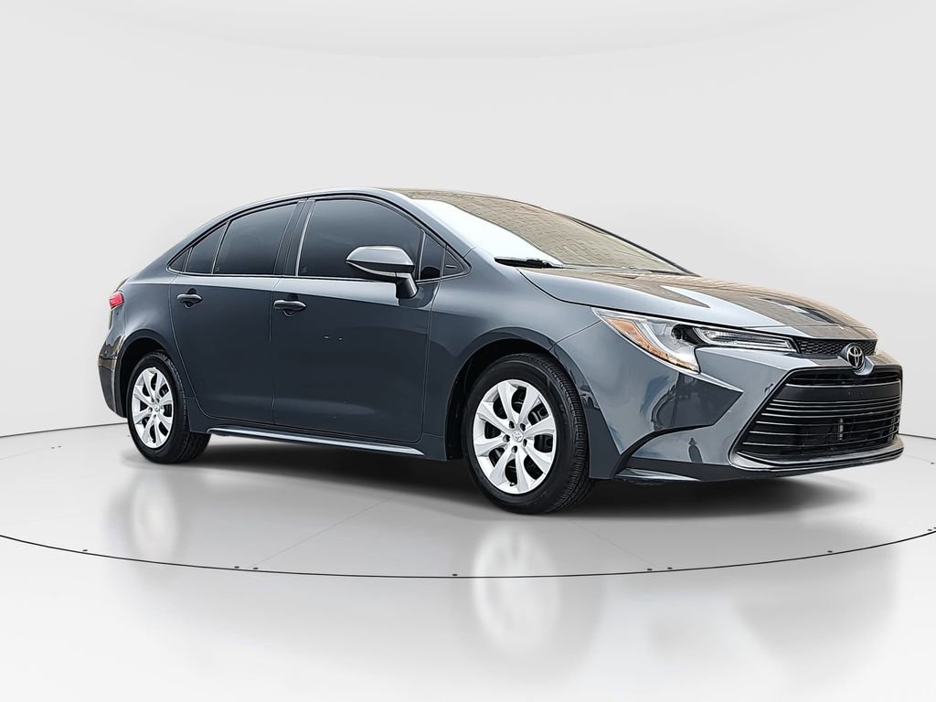Certified 2023 Toyota Corolla LE image 3