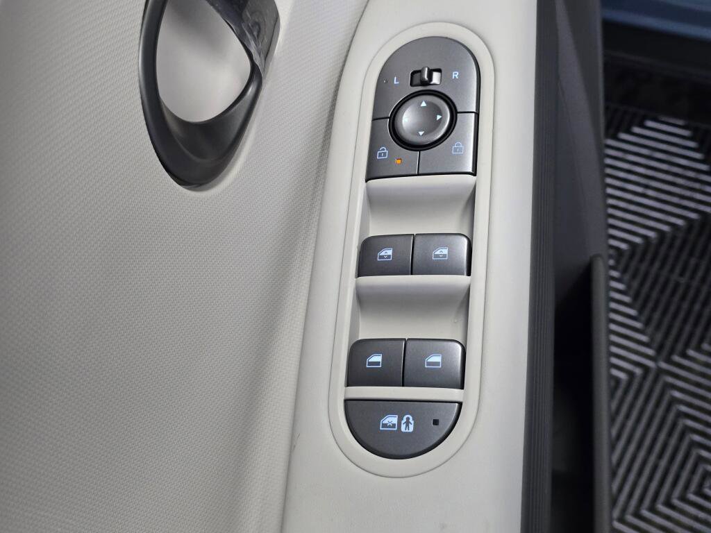 New 2026 Hyundai Ioniq 5 SEL image 22