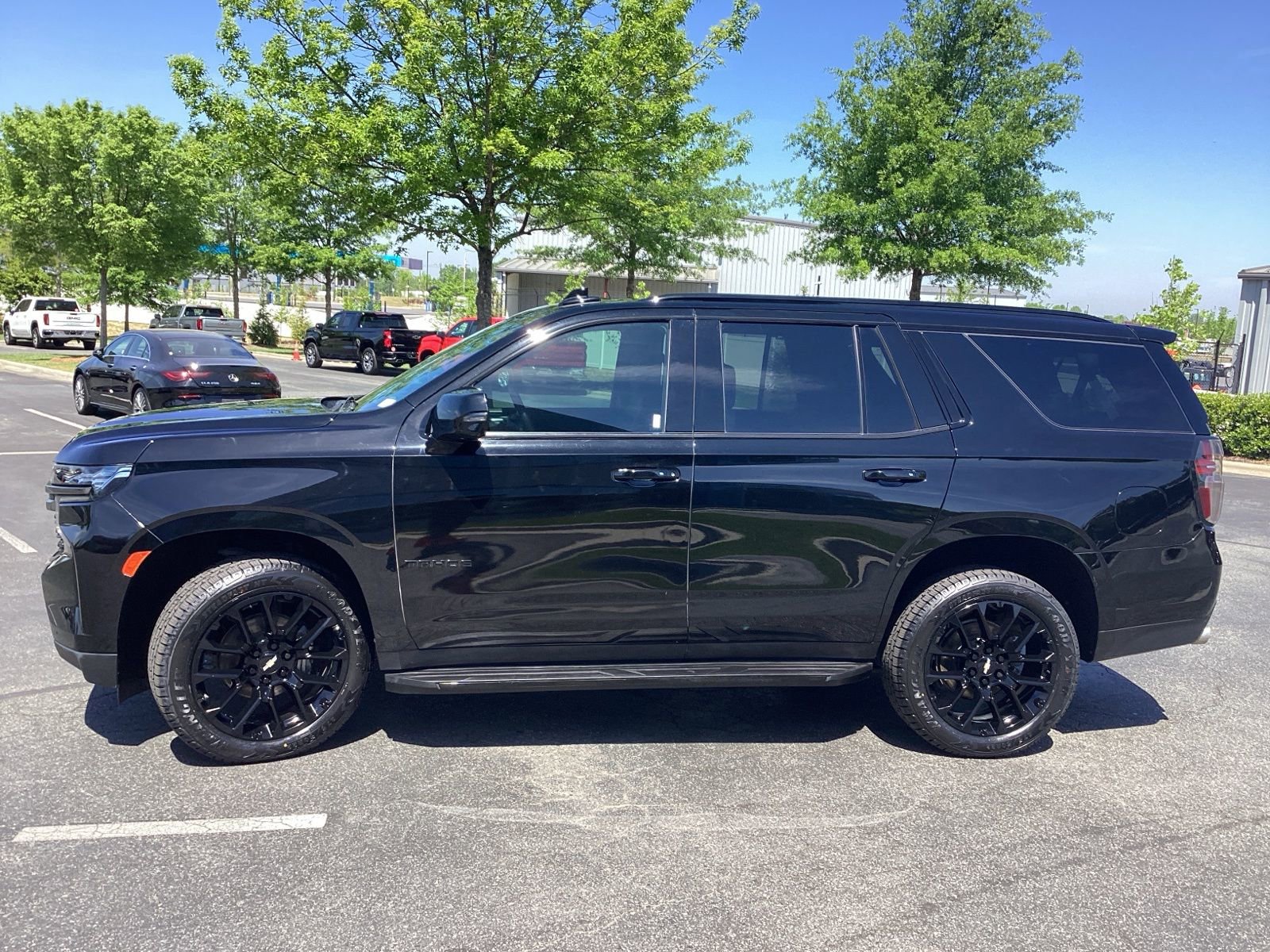 Used 2022 Chevrolet Tahoe RST w/ Sport Performance Package image 6