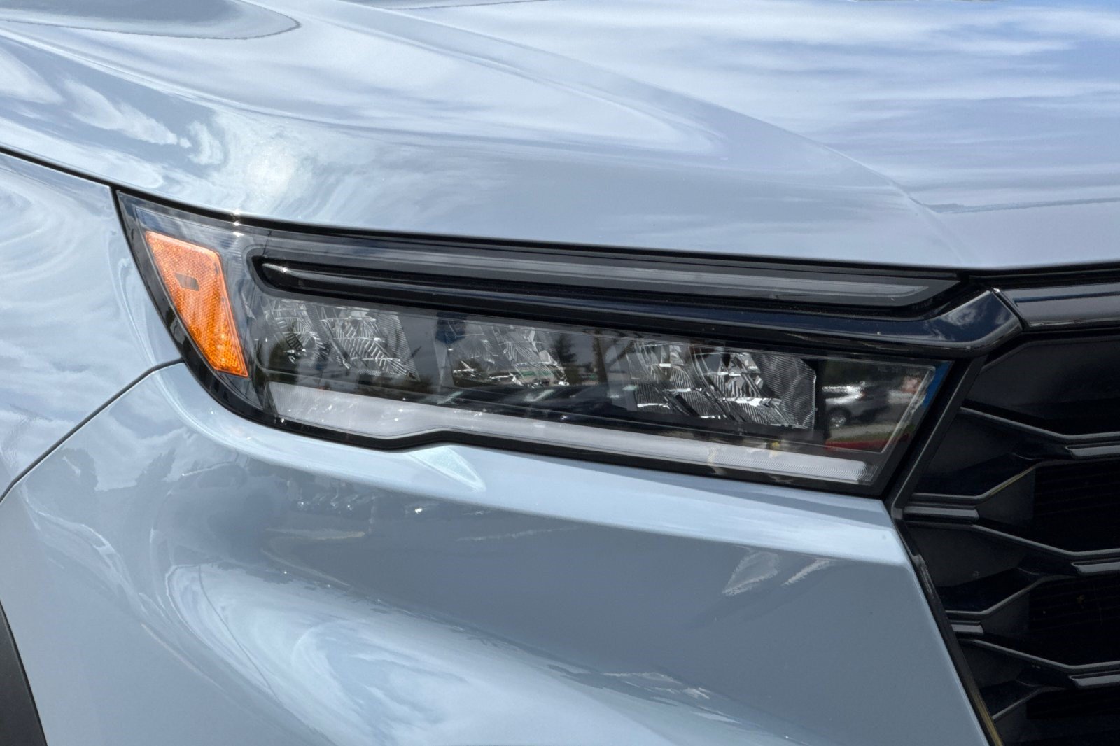 Certified 2025 Honda Pilot TrailSport image 12