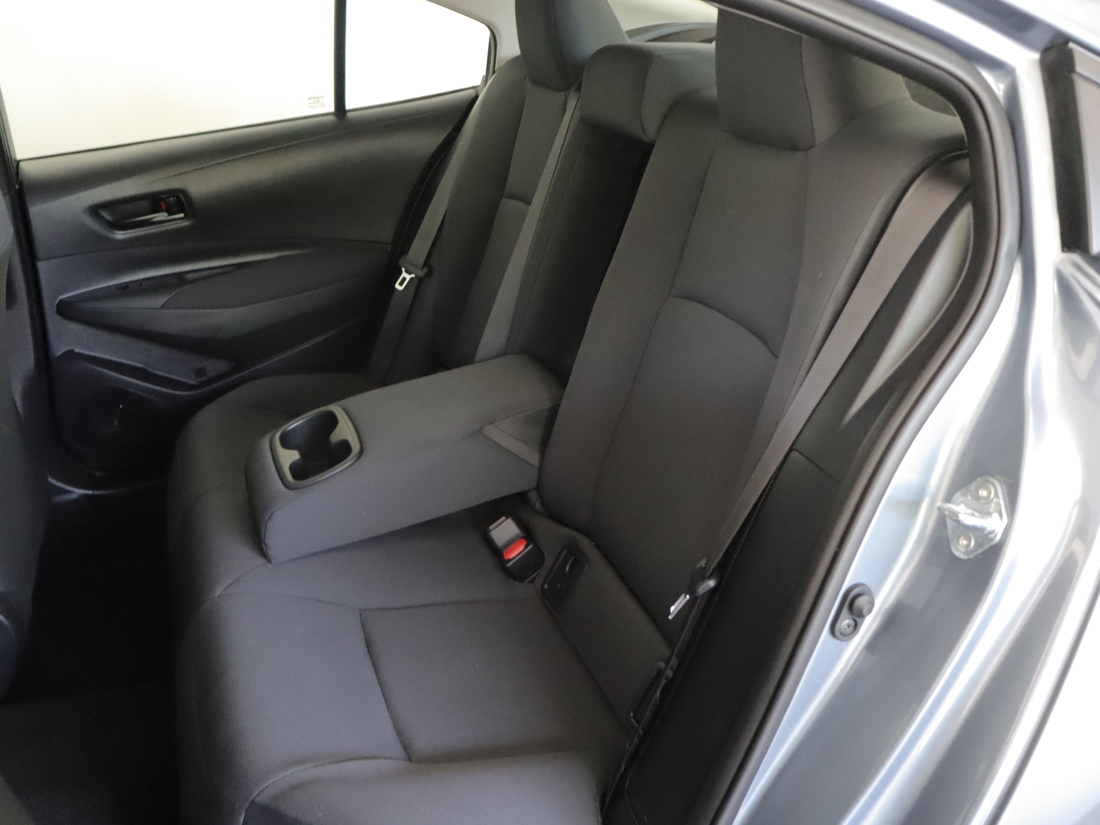 Used 2026 Toyota Corolla LE FWD image 8