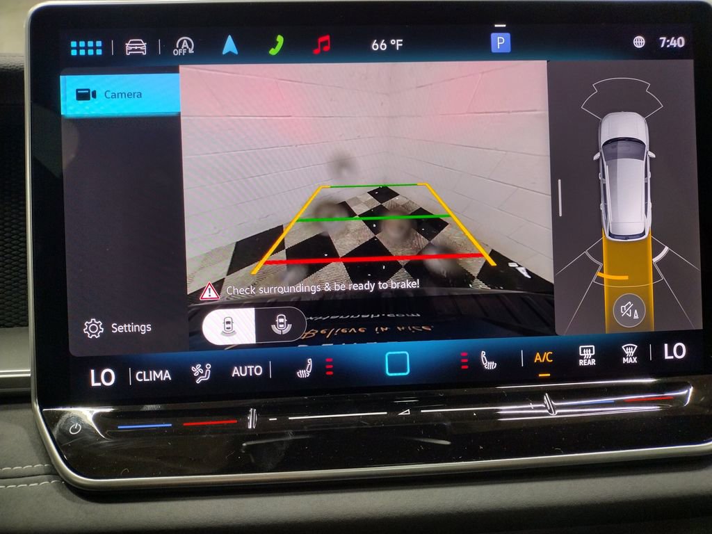 New 2025 Volkswagen Tiguan SE R-Line image 8