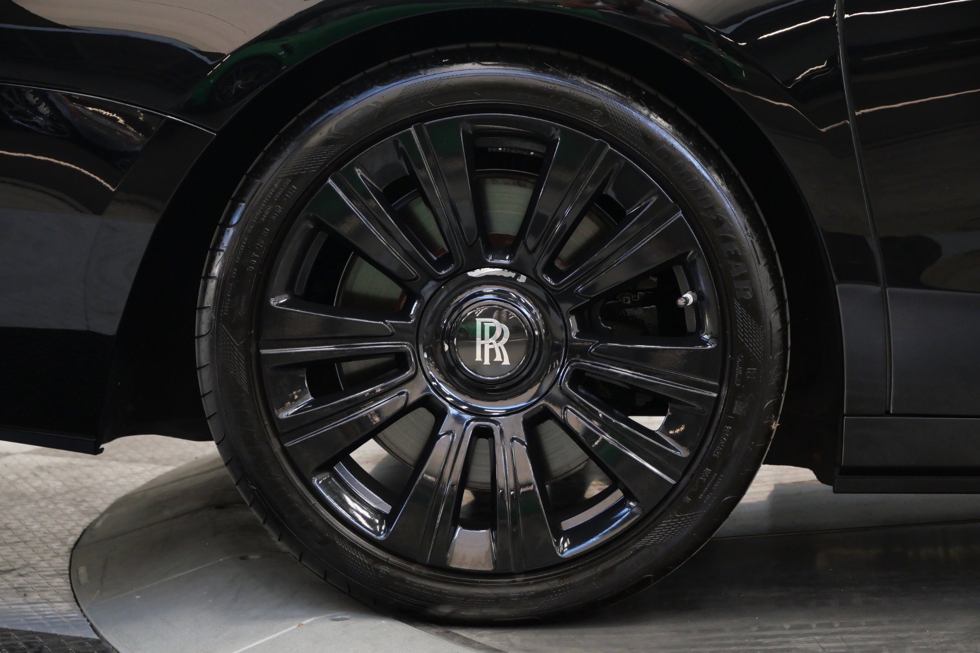 Used 2022 Rolls-Royce Ghost AWD/4WD image 40