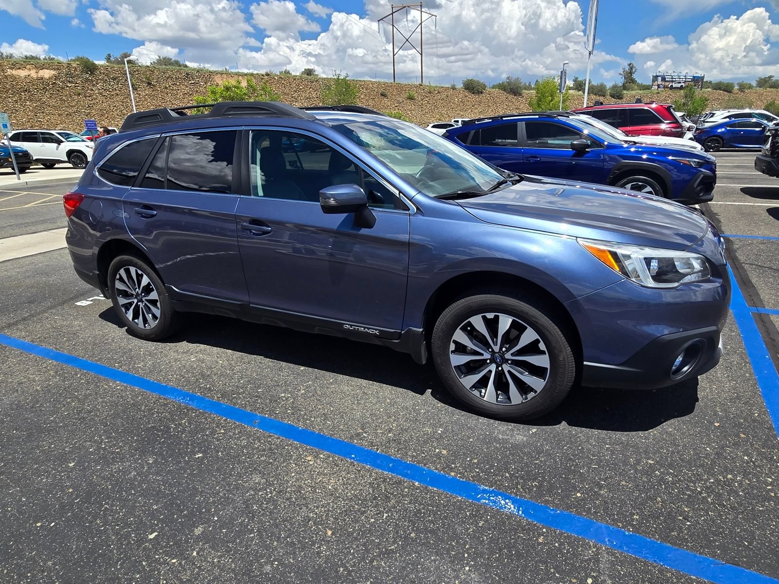 Used 2017 Subaru Outback 3.6R Limited AWD/4WD image 8