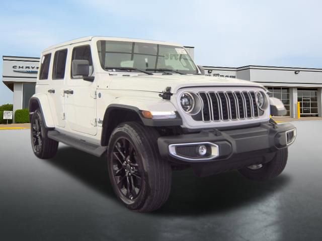 Used 2025 Jeep Wrangler Unlimited Sahara image 7