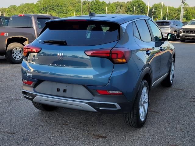 Used 2024 Buick Encore GX Preferred w/ Comfort Package AWD/4WD image 5