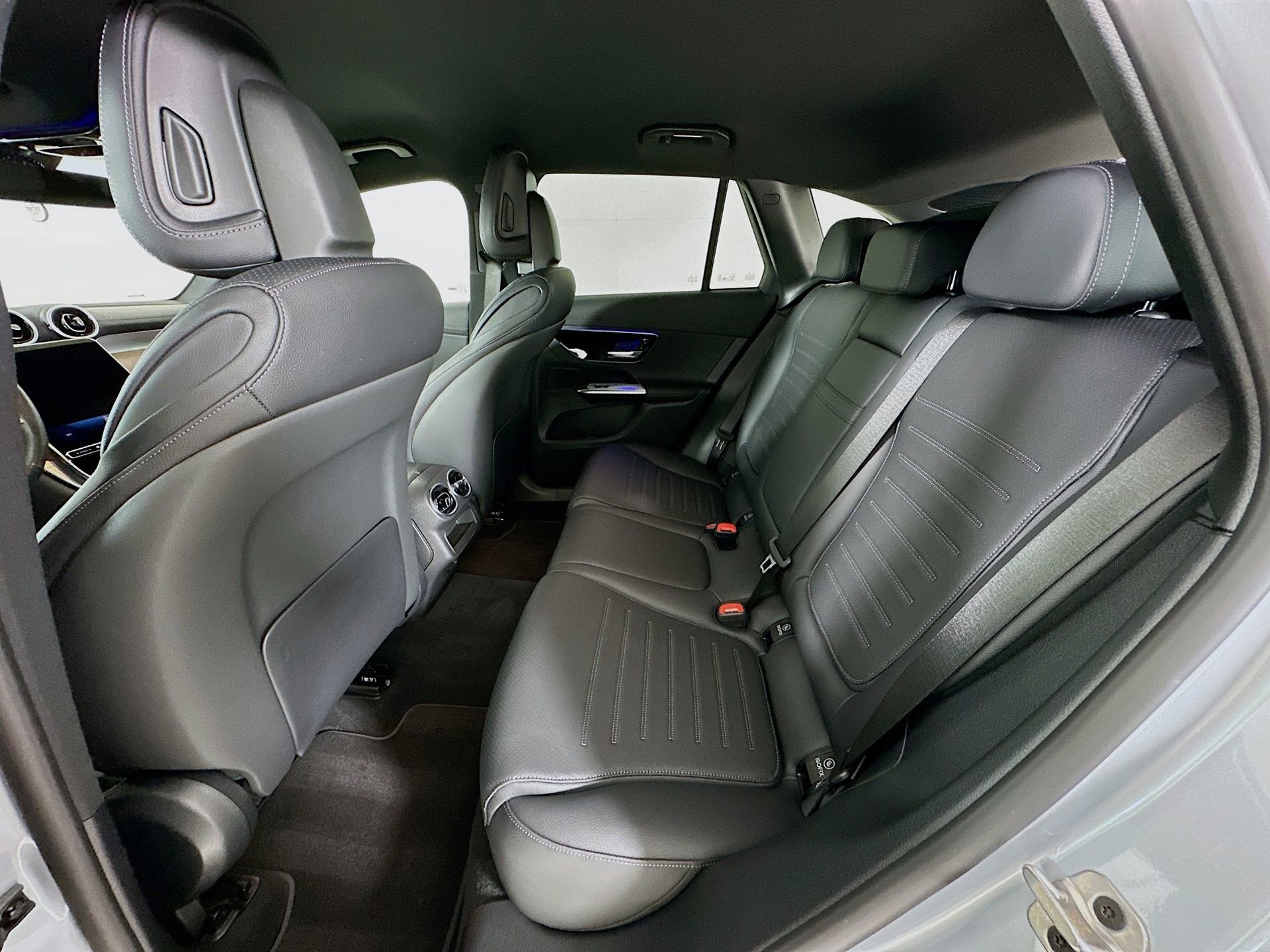 Certified 2025 Mercedes-Benz GLC 300 4MATIC image 25