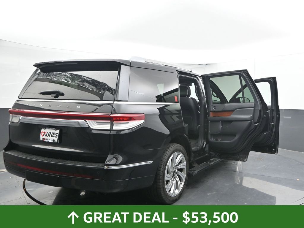 Used 2024 Lincoln Navigator Premiere image 58