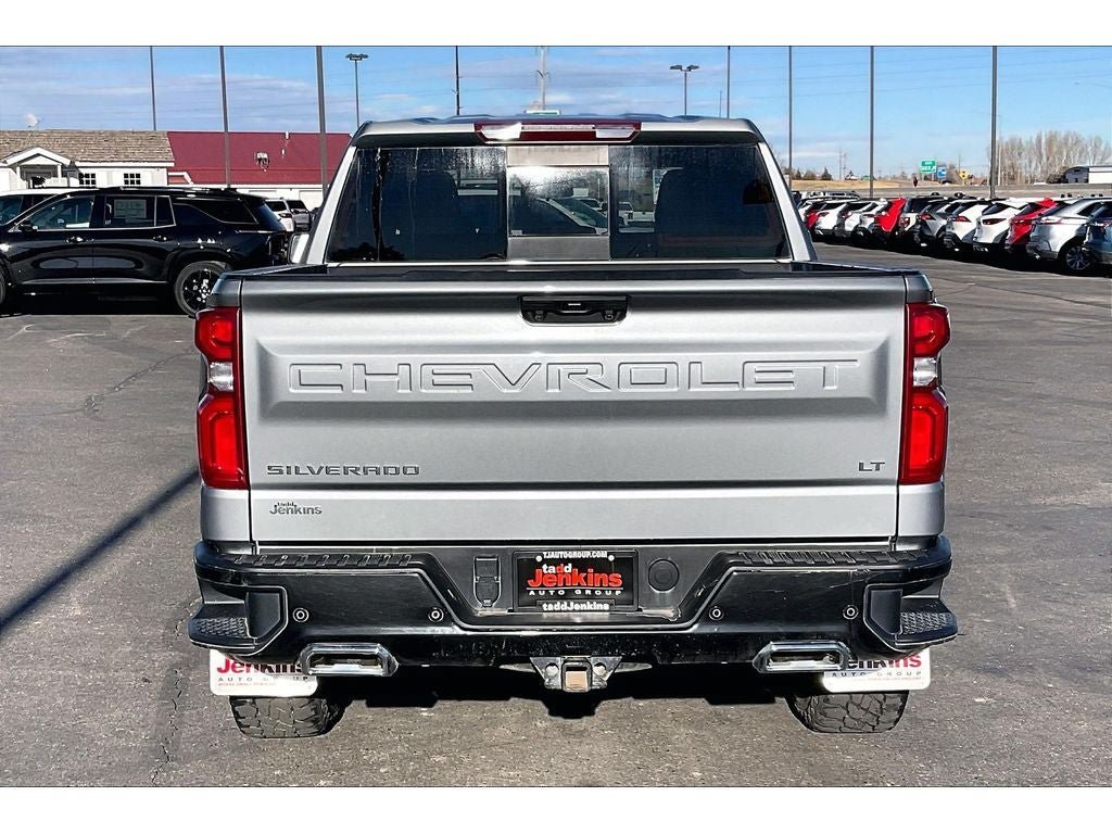 Used 2024 Chevrolet Silverado 1500 LT Trail Boss w/ Convenience Package II AWD/4WD image 4