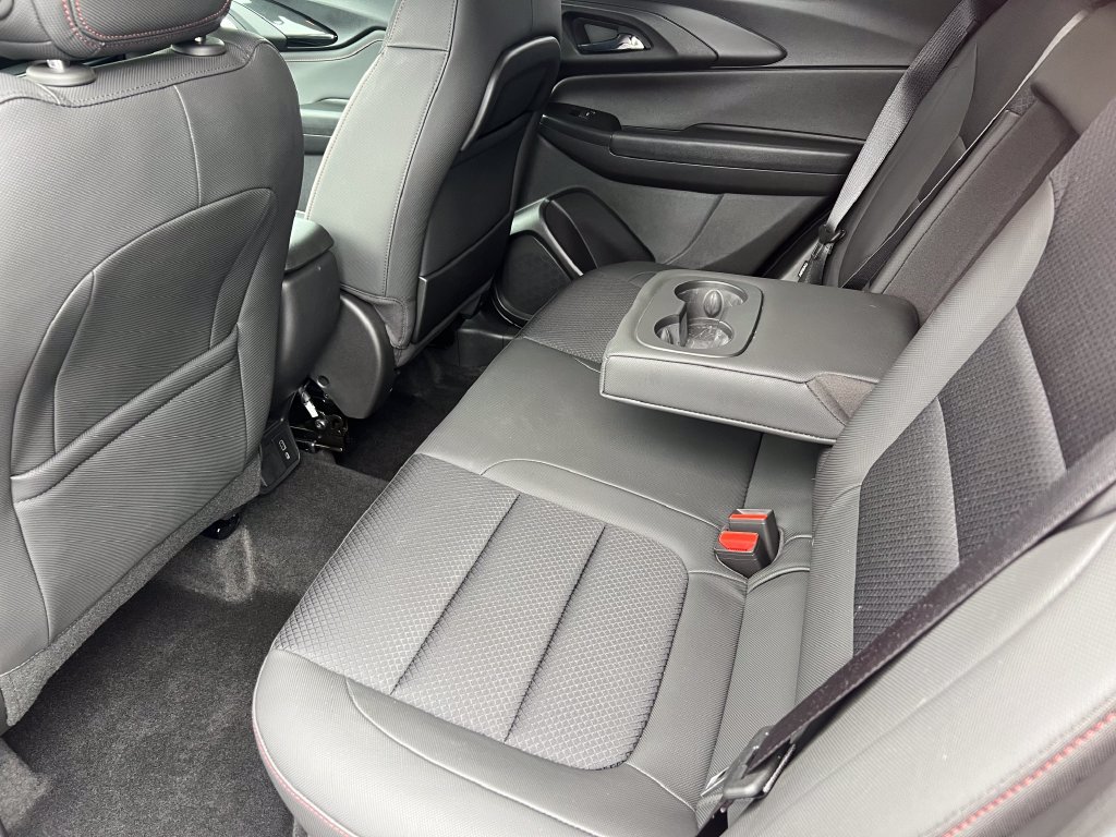 Used 2023 Chevrolet TrailBlazer RS w/ Convenience Package AWD/4WD image 12