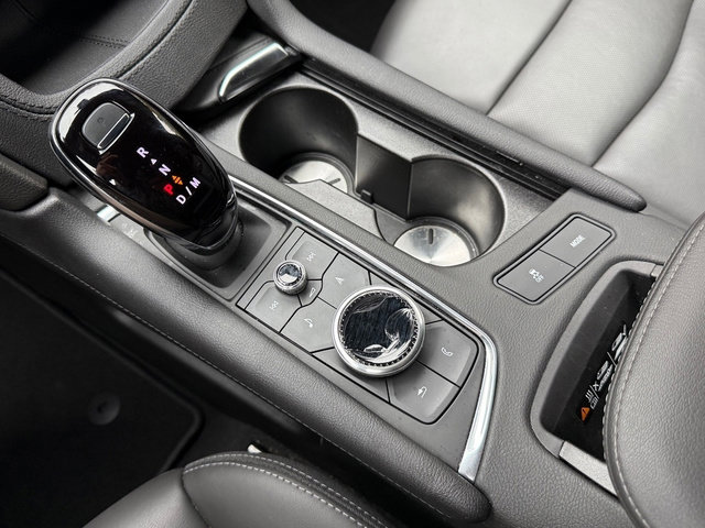 Used 2025 Cadillac XT5 Premium Luxury image 30