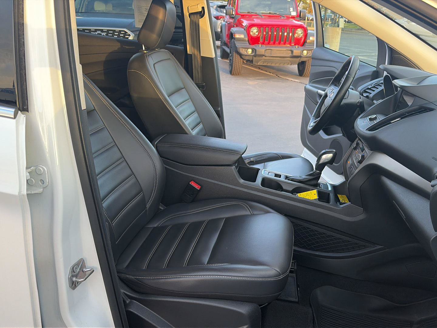 Used 2019 Ford Escape SEL AWD/4WD image 21