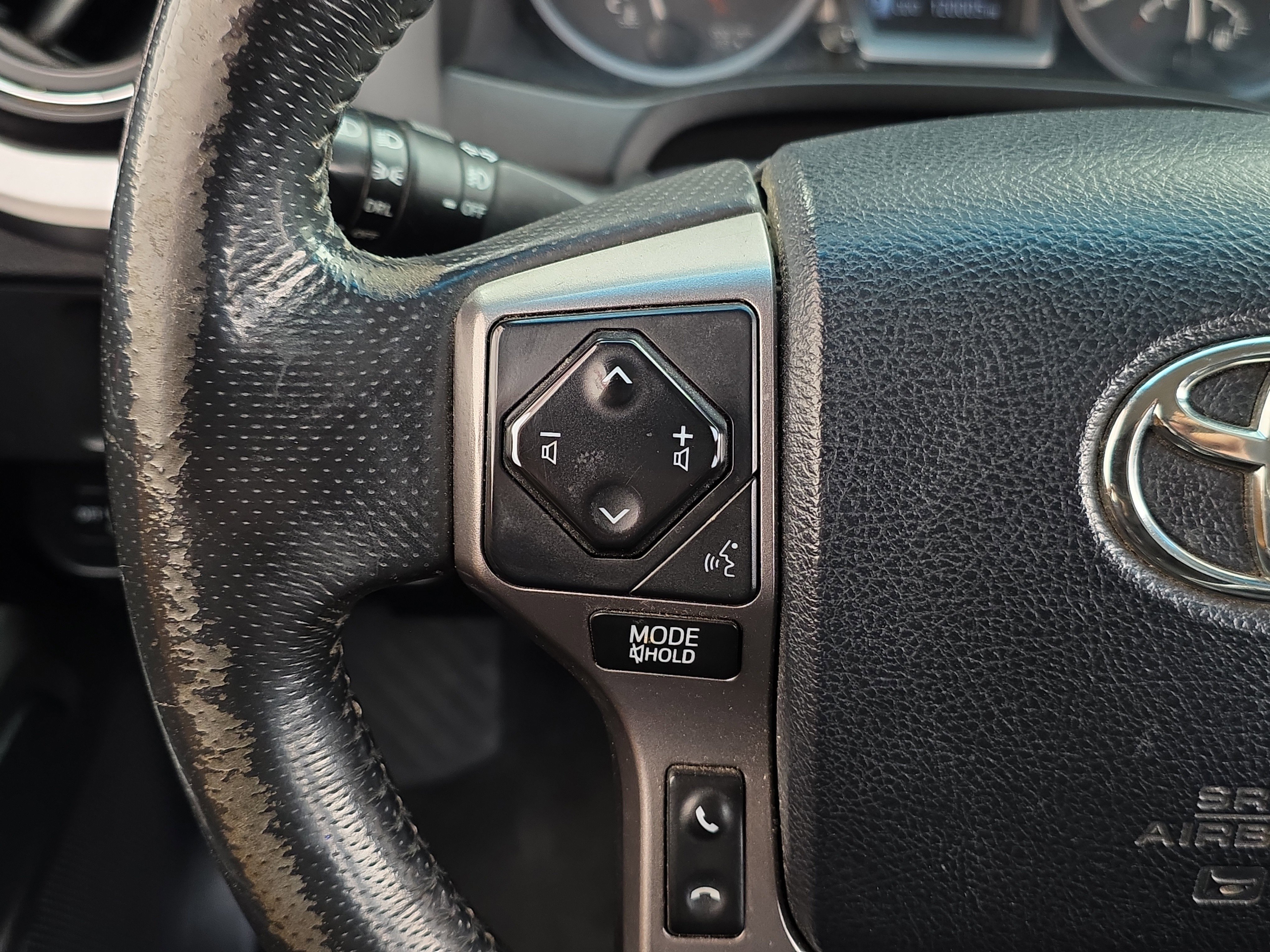 Used 2017 Toyota Tacoma SR5 w/ Tow Package image 16