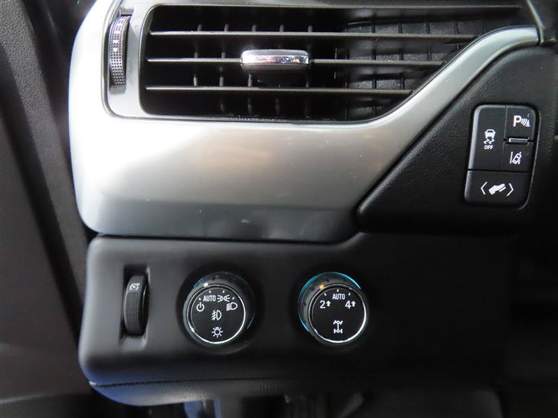 Used 2015 Chevrolet Suburban LTZ AWD/4WD image 19
