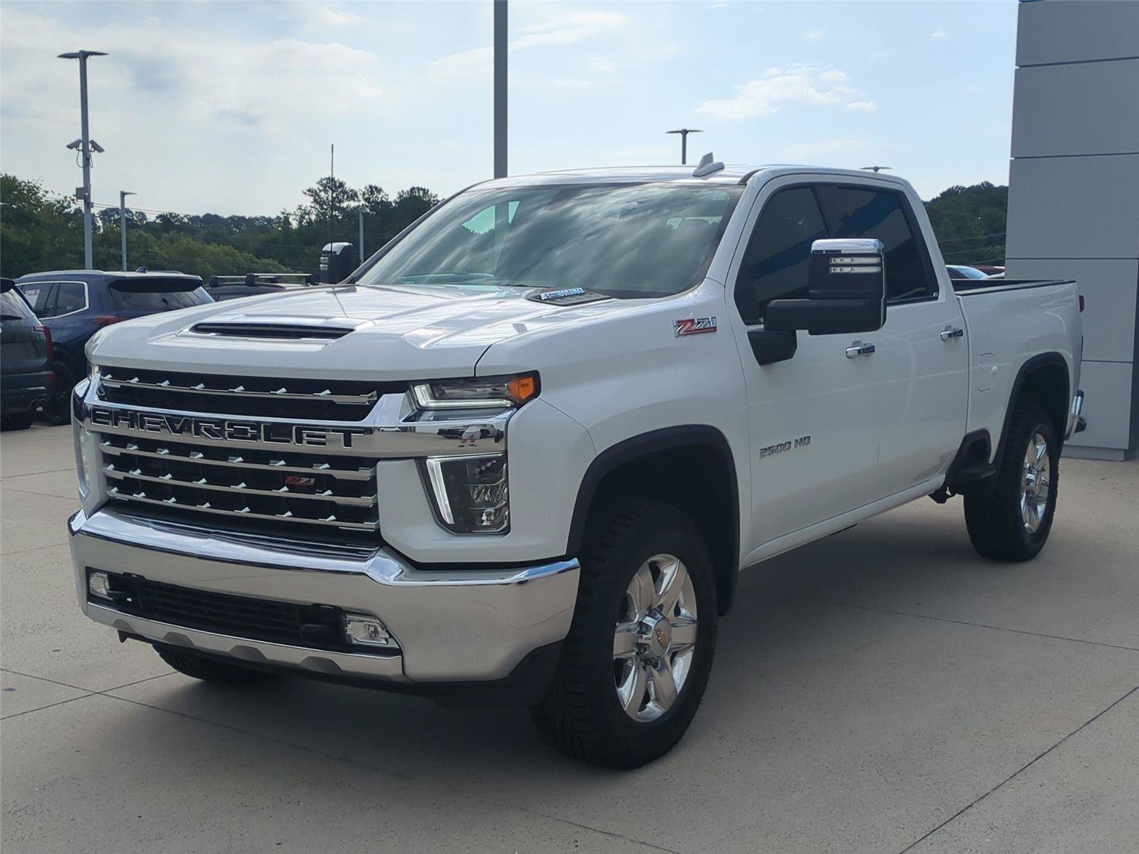 Used 2022 Chevrolet Silverado 2500 LTZ AWD/4WD image 1
