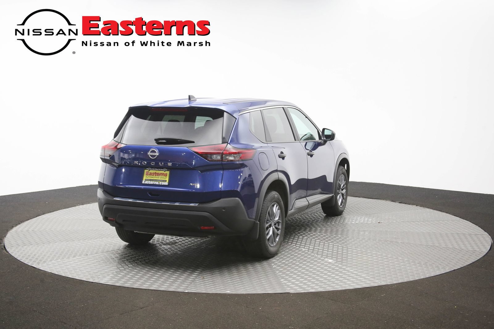 Used 2023 Nissan Rogue S AWD/4WD image 39