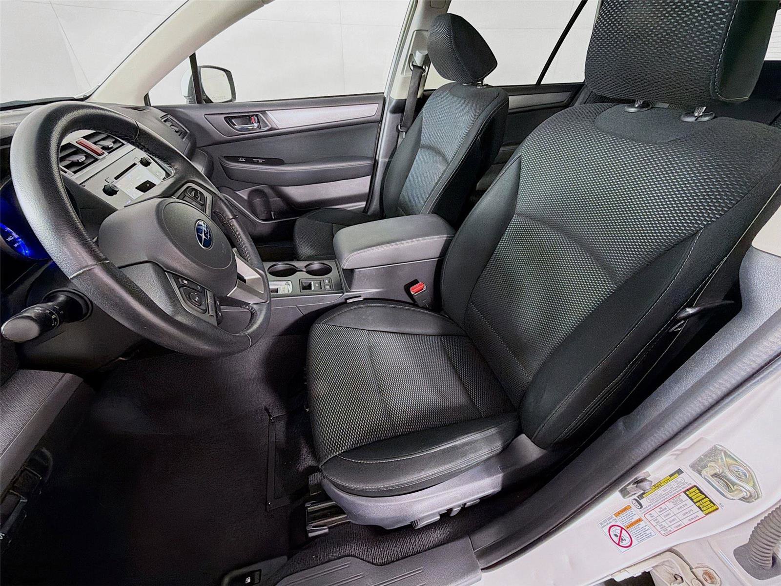 Used 2017 Subaru Outback 2.5i Premium image 11