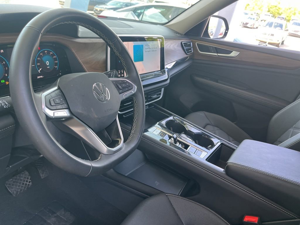 Used 2025 Volkswagen Atlas SE w/ Black Wheel Package image 20