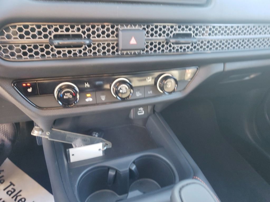 Certified 2025 Honda HR-V Sport image 21