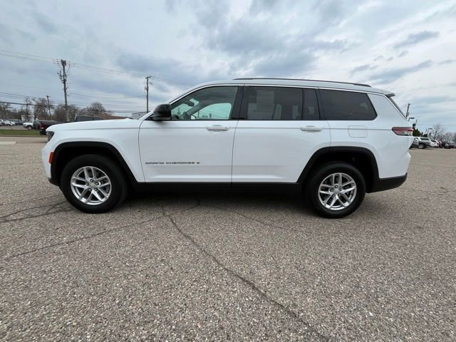 Used 2023 Jeep Grand Cherokee L Laredo image 2