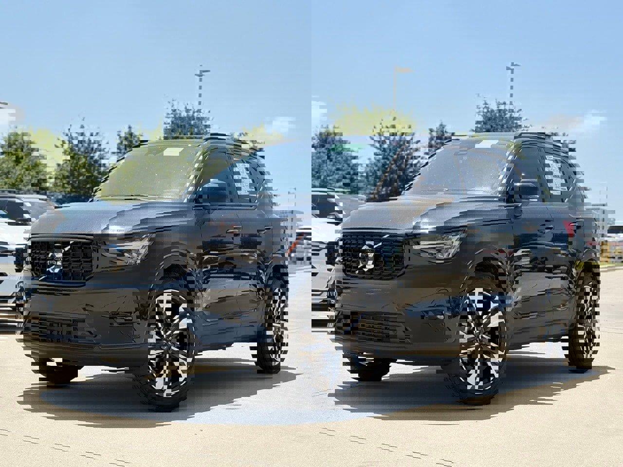 New 2025 Volvo XC40 B5 Plus w/ Protection Package Premier