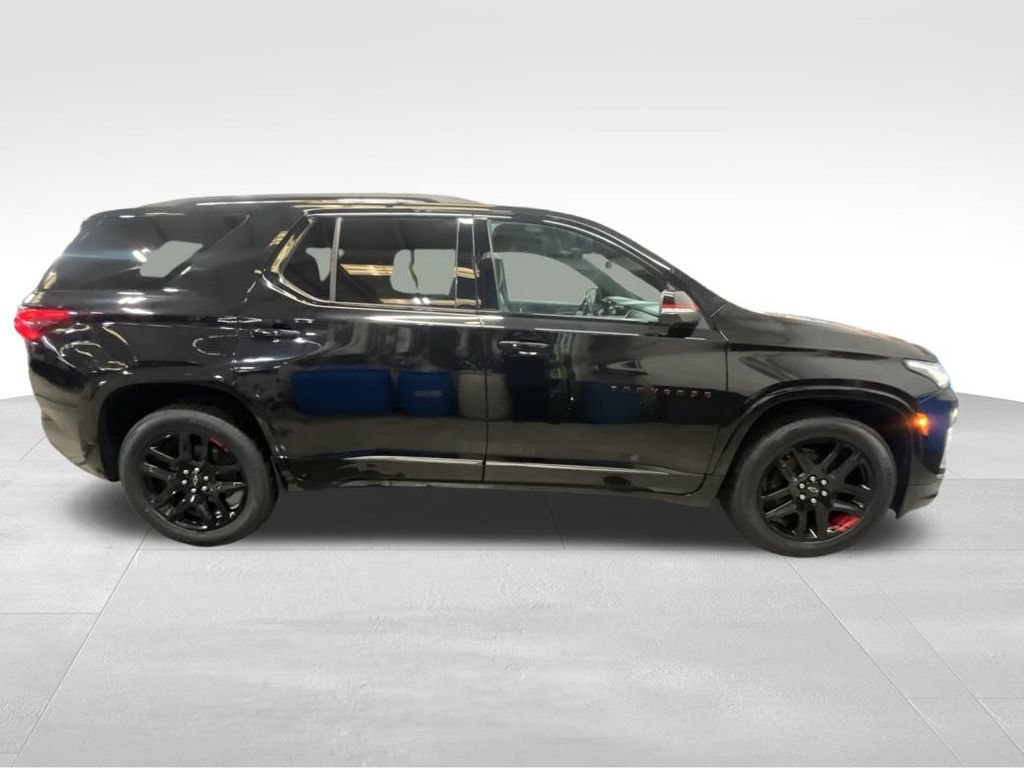 Used 2023 Chevrolet Traverse Premier w/ Redline Edition FWD image 6
