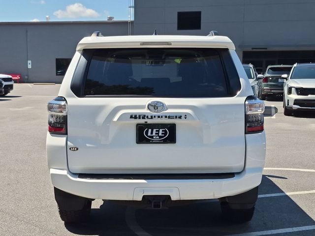 Used 2022 Toyota 4Runner SR5 RWD image 4