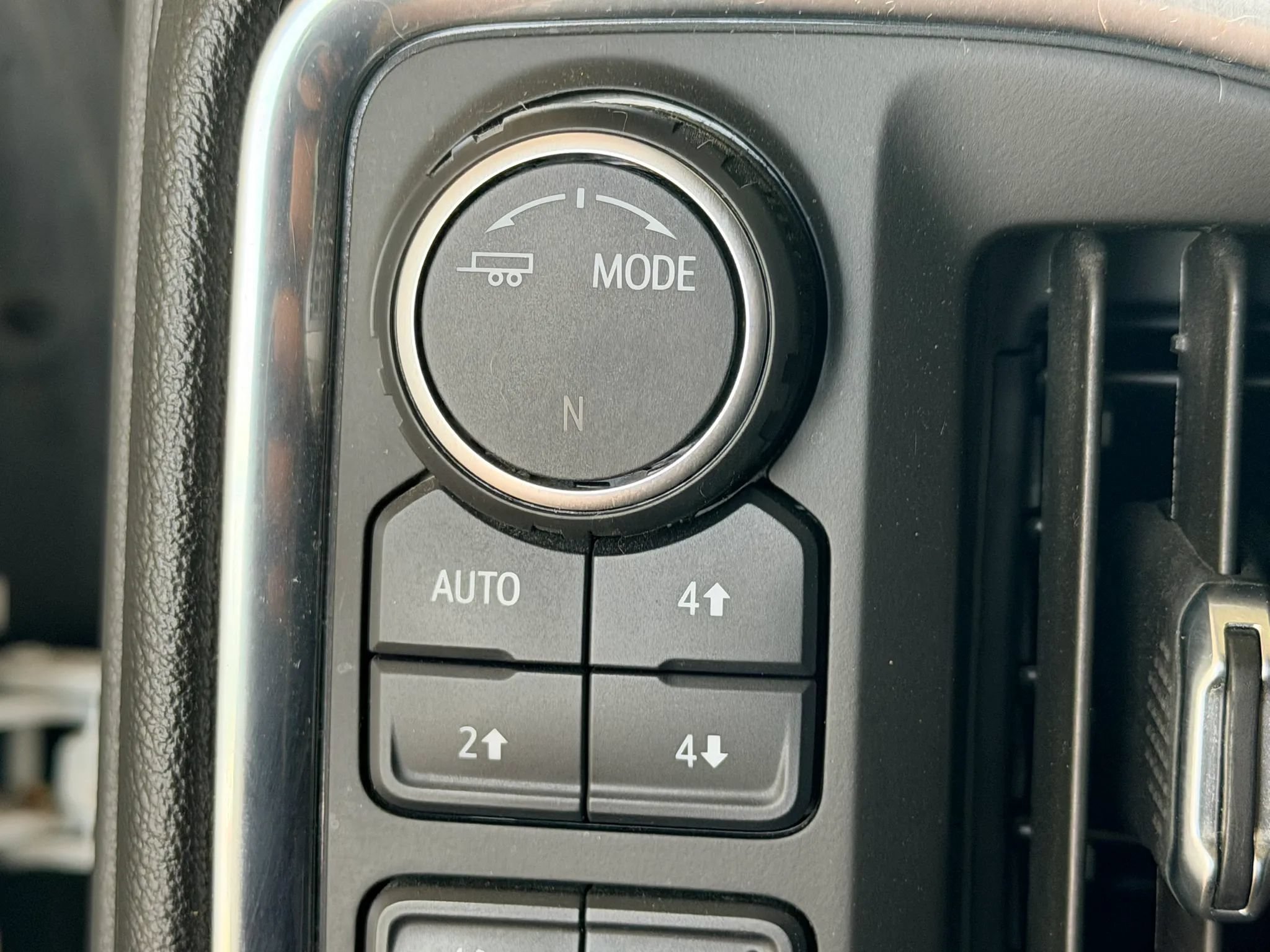 Used 2021 Chevrolet Silverado 1500 LT Trail Boss AWD/4WD image 14